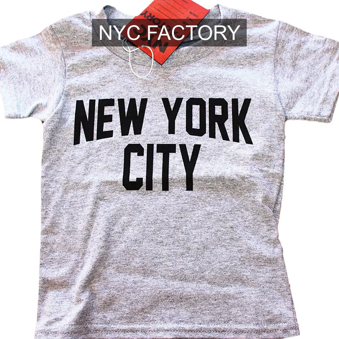 Cargar video: NYC Factory Girls' New York City Gray T-Shirt