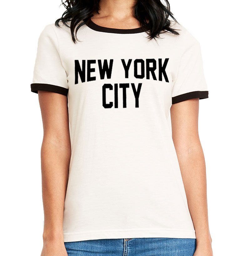 T-shirt New York City Ringer pour dames (imprimé régulier, style plus large, blanc/noir)